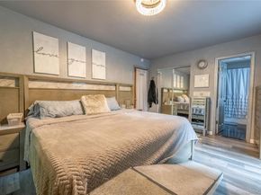 21 Locust Avenue S, Medford NY 11763