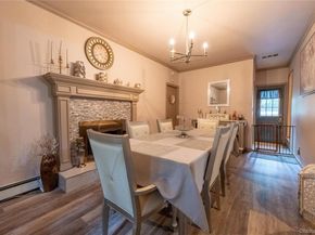 21 Locust Avenue S, Medford NY 11763