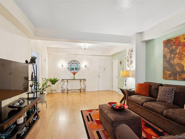 69-10 108th Street 1B, Forest Hills NY 11375