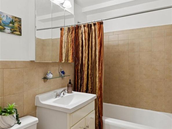 69-10 108th Street 1B, Forest Hills NY 11375