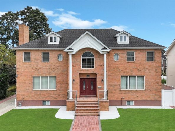 29 Grove Street, Hicksville NY 11801