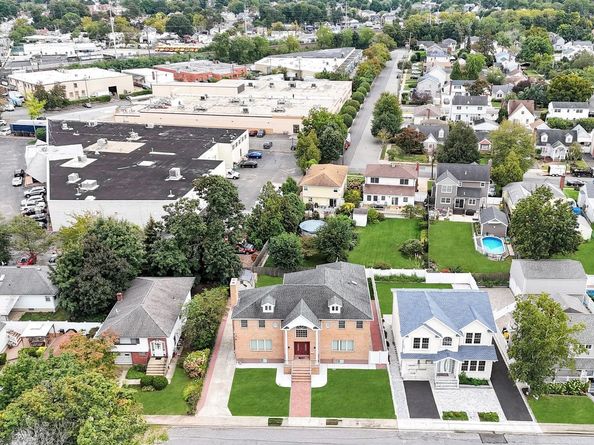 29 Grove Street, Hicksville NY 11801