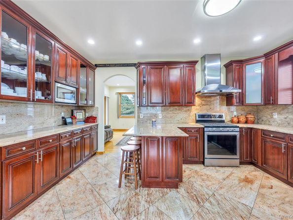 29 Grove Street, Hicksville NY 11801