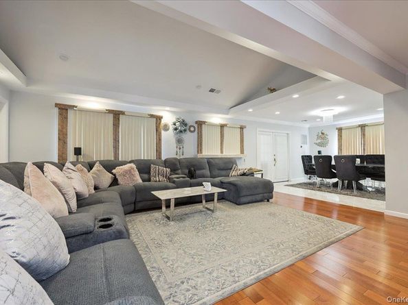 45 Universe Drive, Levittown NY 11756