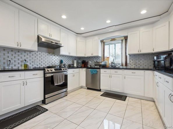 45 Universe Drive, Levittown NY 11756