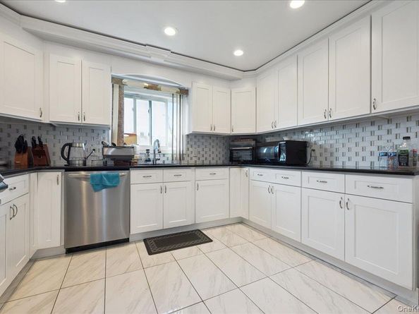 45 Universe Drive, Levittown NY 11756
