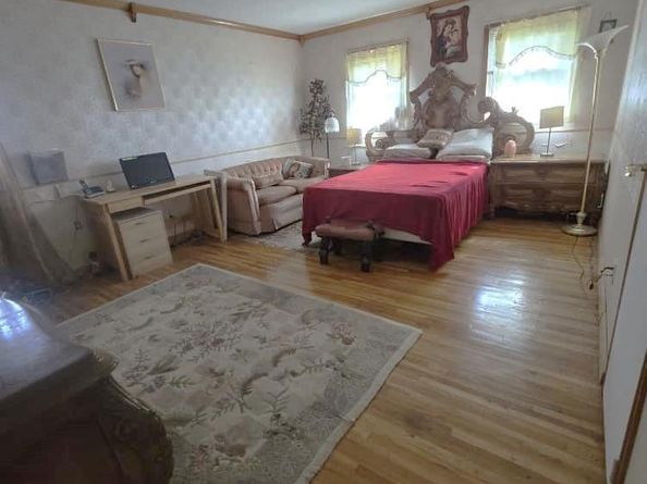 542 Hemlock Drive, Cedarhurst NY 11516