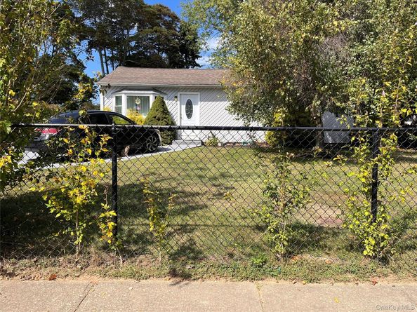 109 Merrill Street, Brentwood NY 11717
