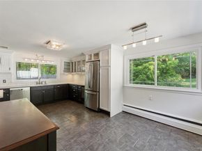 29 Squiretown Road D, Hampton Bays NY 11946