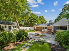 29 Squiretown Road D, Hampton Bays NY 11946