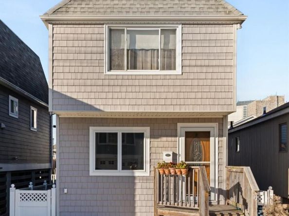 33 W 11th Road, Broad Channel NY 11693