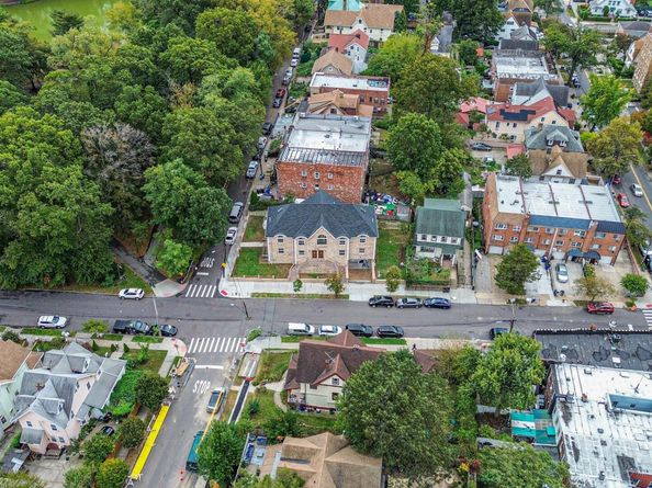 164-20 85th Avenue, Jamaica NY 11432