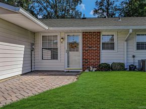 4 C Guilford Court 4 C, Ridge NY 11961