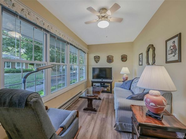 4 C Guilford Court 4 C, Ridge NY 11961