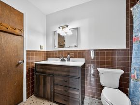 16 Wagon Lane, Glen Head NY 11545