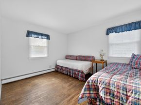 16 Wagon Lane, Glen Head NY 11545