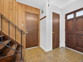 16 Wagon Lane, Glen Head NY 11545