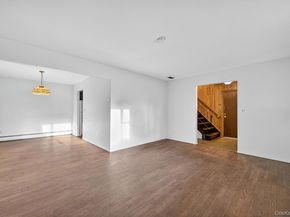 16 Wagon Lane, Glen Head NY 11545