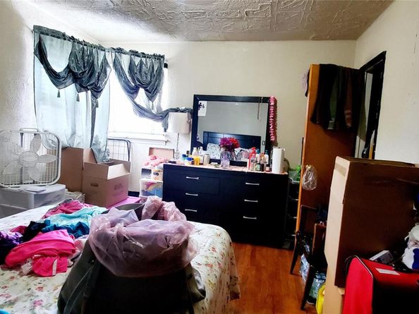 109-49 176, Jamaica NY 11433