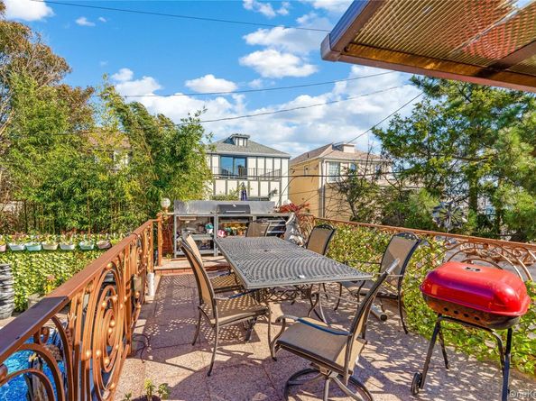 289 Exeter Street, Brooklyn NY 11235