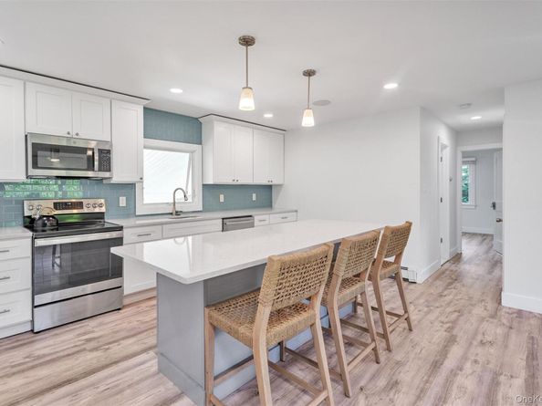 35 Suffolk Road, Hampton Bays NY 11946