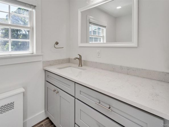 35 Suffolk Road, Hampton Bays NY 11946