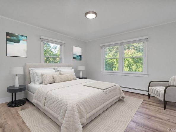 35 Suffolk Road, Hampton Bays NY 11946