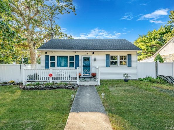 32 Pine Tree Drive, Shirley NY 11967