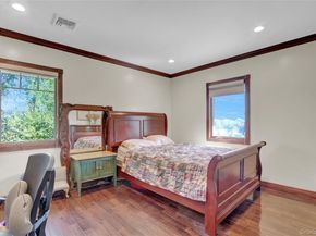 300 Ellen Place, Jericho NY 11753