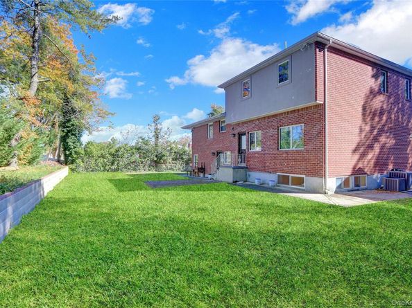 300 Ellen Place, Jericho NY 11753