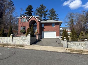 300 Ellen Place