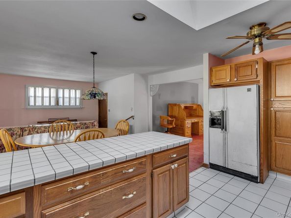 6 Roxbury Drive, Commack NY 11725