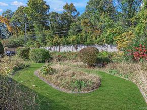 6 Roxbury Drive, Commack NY 11725