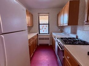 52-21 65th Place 6P, Maspeth NY 11378