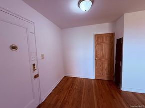 52-21 65th Place 6P, Maspeth NY 11378