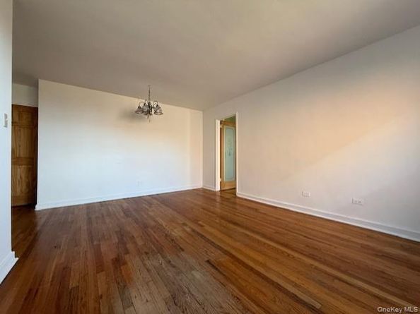 52-21 65th Place 6P, Maspeth NY 11378