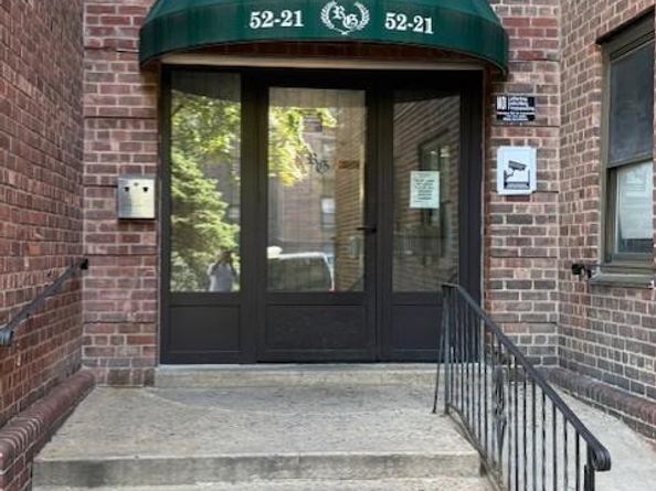 52-21 65th Place 6P, Maspeth NY 11378