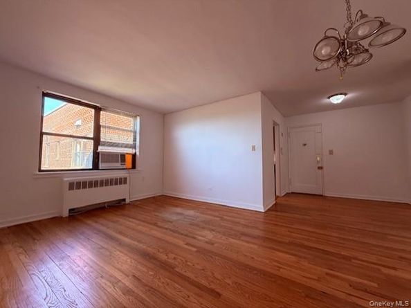 52-21 65th Place 6P, Maspeth NY 11378