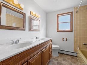 3 Surrey Lane, Bethpage NY 11714