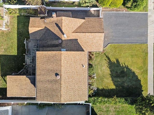 3 Surrey Lane, Bethpage NY 11714