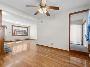 3 Surrey Lane, Bethpage NY 11714
