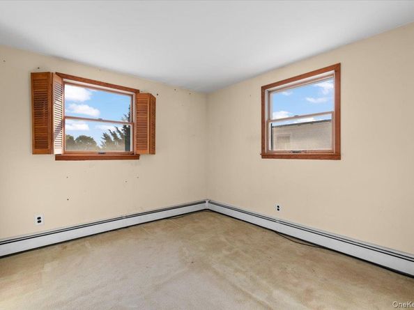 3 Surrey Lane, Bethpage NY 11714