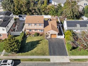 3 Surrey Lane, Bethpage NY 11714