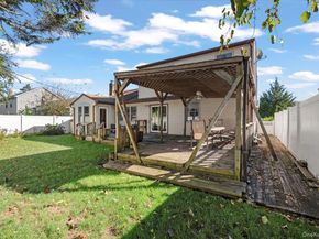 3 Surrey Lane, Bethpage NY 11714