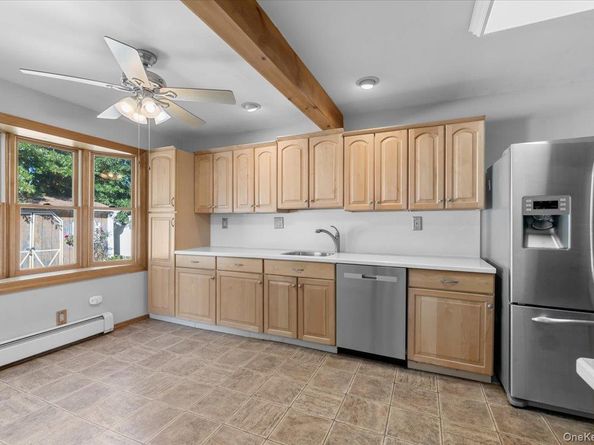 3 Surrey Lane, Bethpage NY 11714