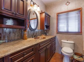 49 Bayview Avenue W, Lindenhurst NY 11757