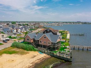 49 Bayview Avenue W, Lindenhurst NY 11757