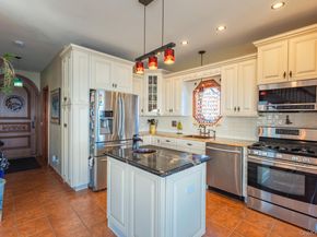 49 Bayview Avenue W, Lindenhurst NY 11757