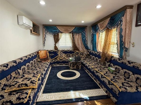 689 Arlington Avenue, Baldwin NY 11510