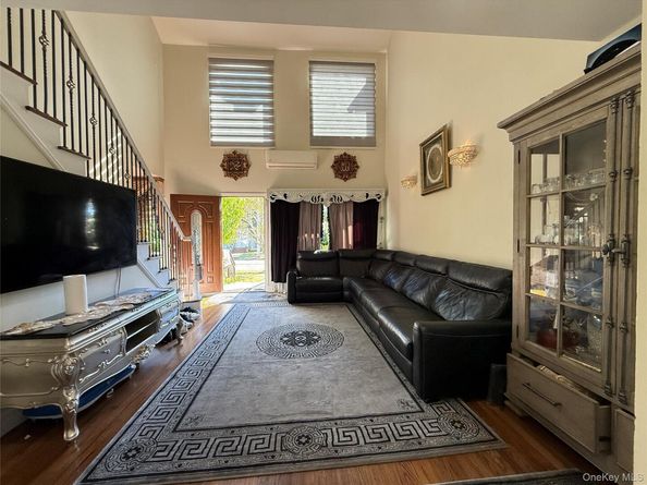 689 Arlington Avenue, Baldwin NY 11510